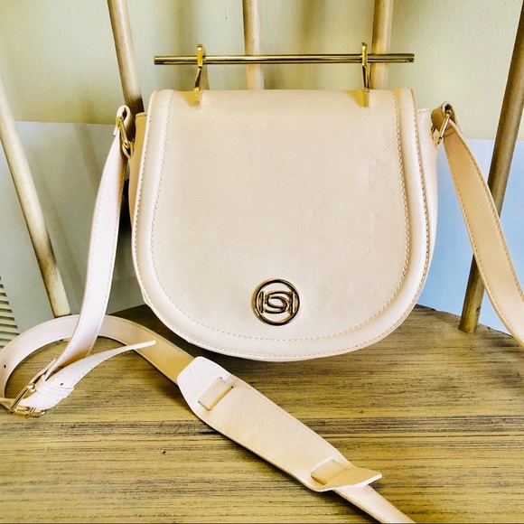 bebe Handbags - NWT Bebe Lily Saddle Crossbody Satchel In Oatmeal